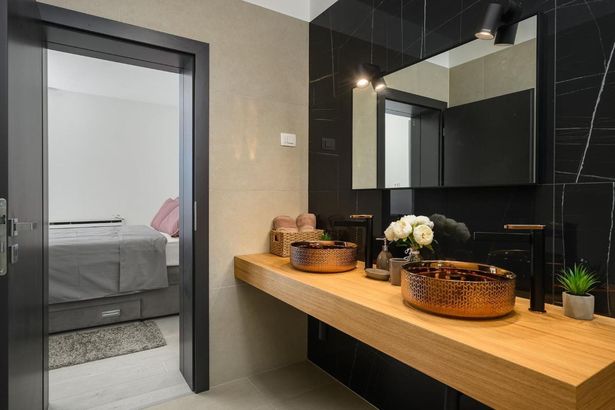 Villa De La Vie With Heated Swimming Pool Rasa Ngoại thất bức ảnh
