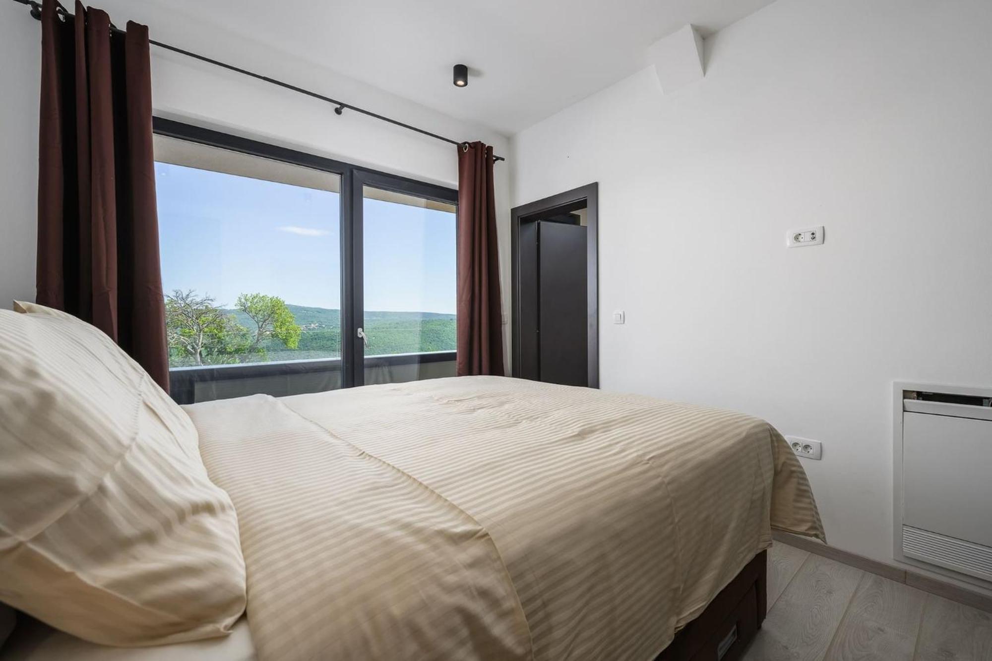 Villa De La Vie With Heated Swimming Pool Rasa Ngoại thất bức ảnh