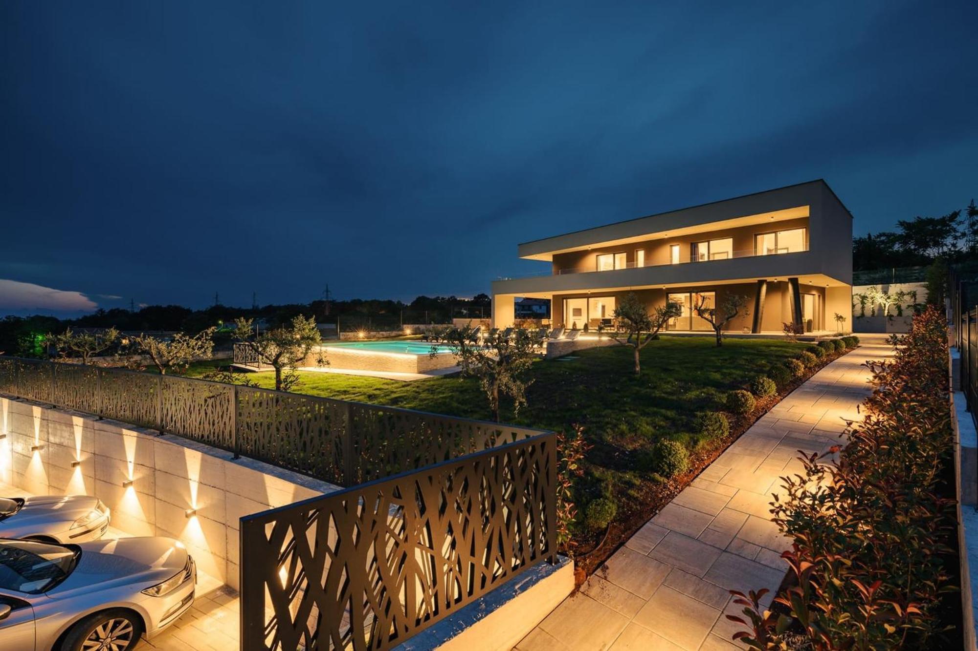 Villa De La Vie With Heated Swimming Pool Rasa Ngoại thất bức ảnh